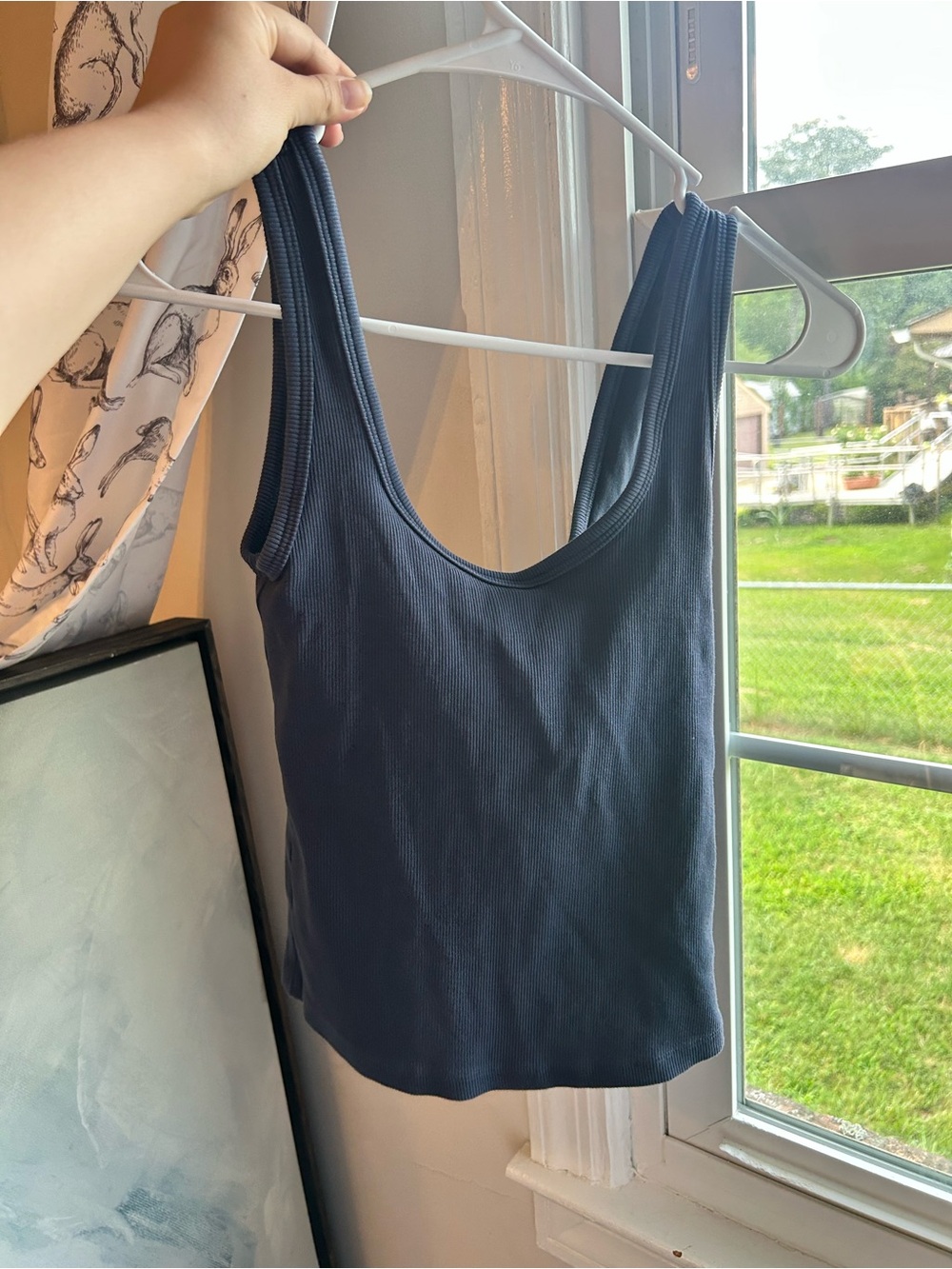 Navy bra-free rib tuckable scoopneck tank small - Picture 3 of 5